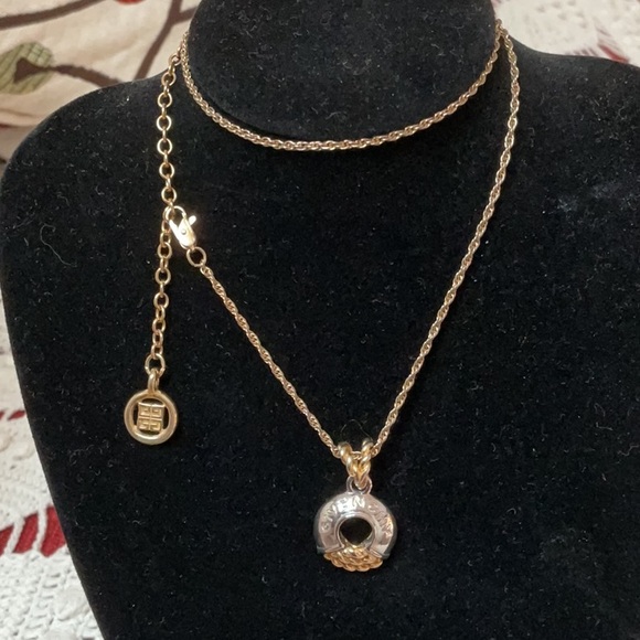 Givenchy Necklace - Picture 1 of 4